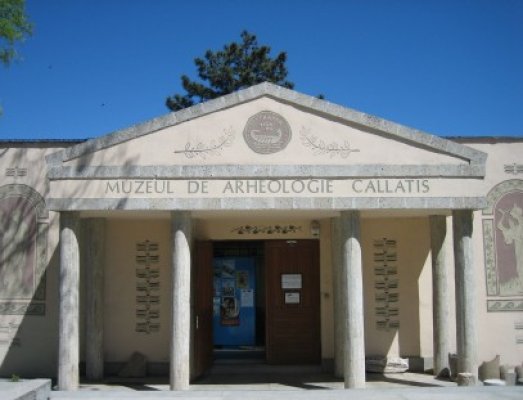 Ziua Independenţei de Sat, marcată la Prefectură şi Muzeul Callatis
